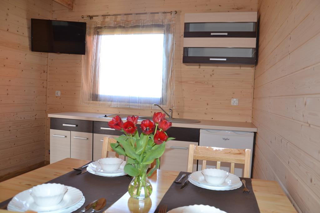 Domki Letniskowe Holiday Ustronie Morskie Esterno foto